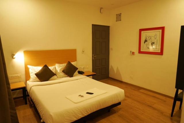 Treetops Inn شيناي المظهر الخارجي الصورة