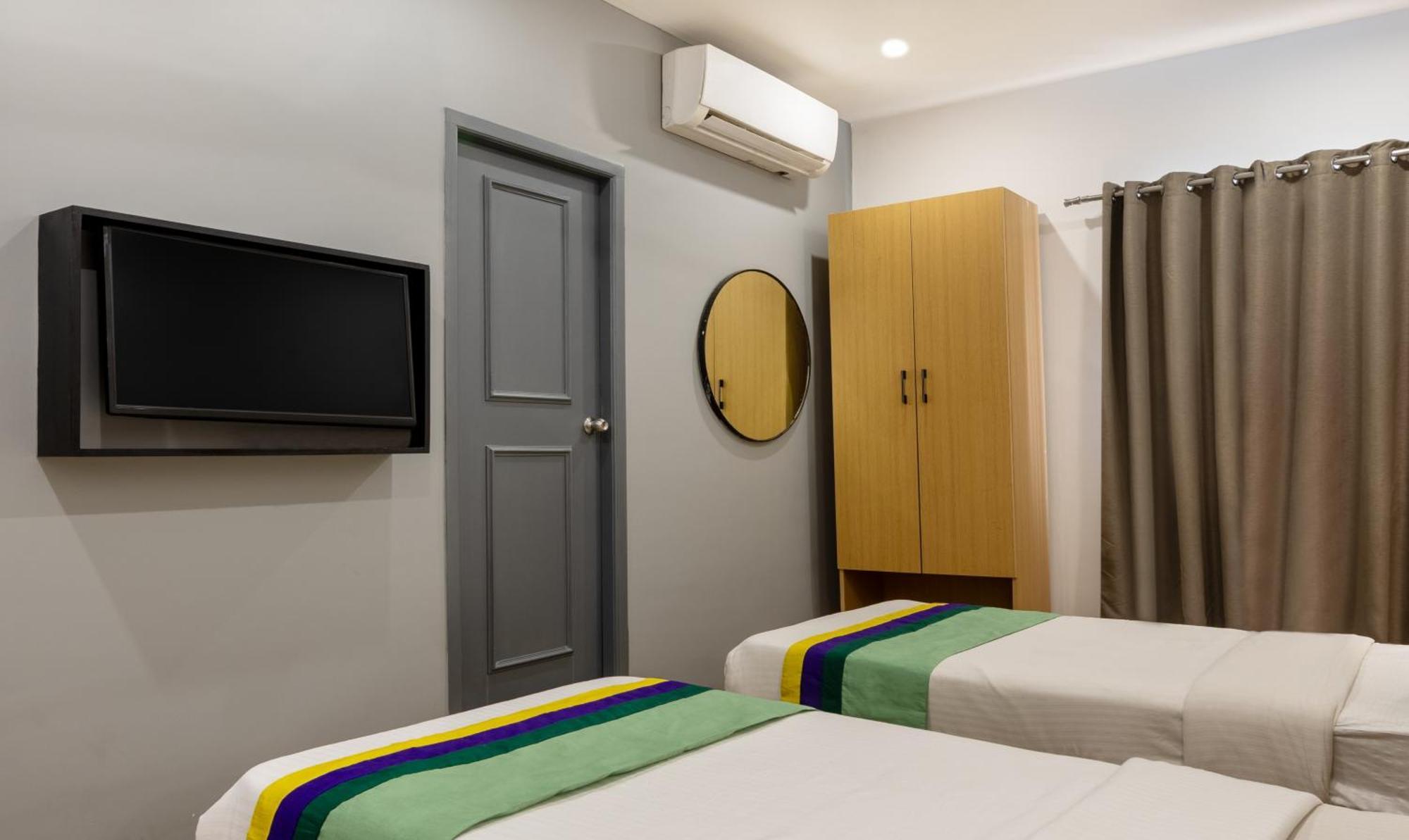 Treetops Inn شيناي المظهر الخارجي الصورة